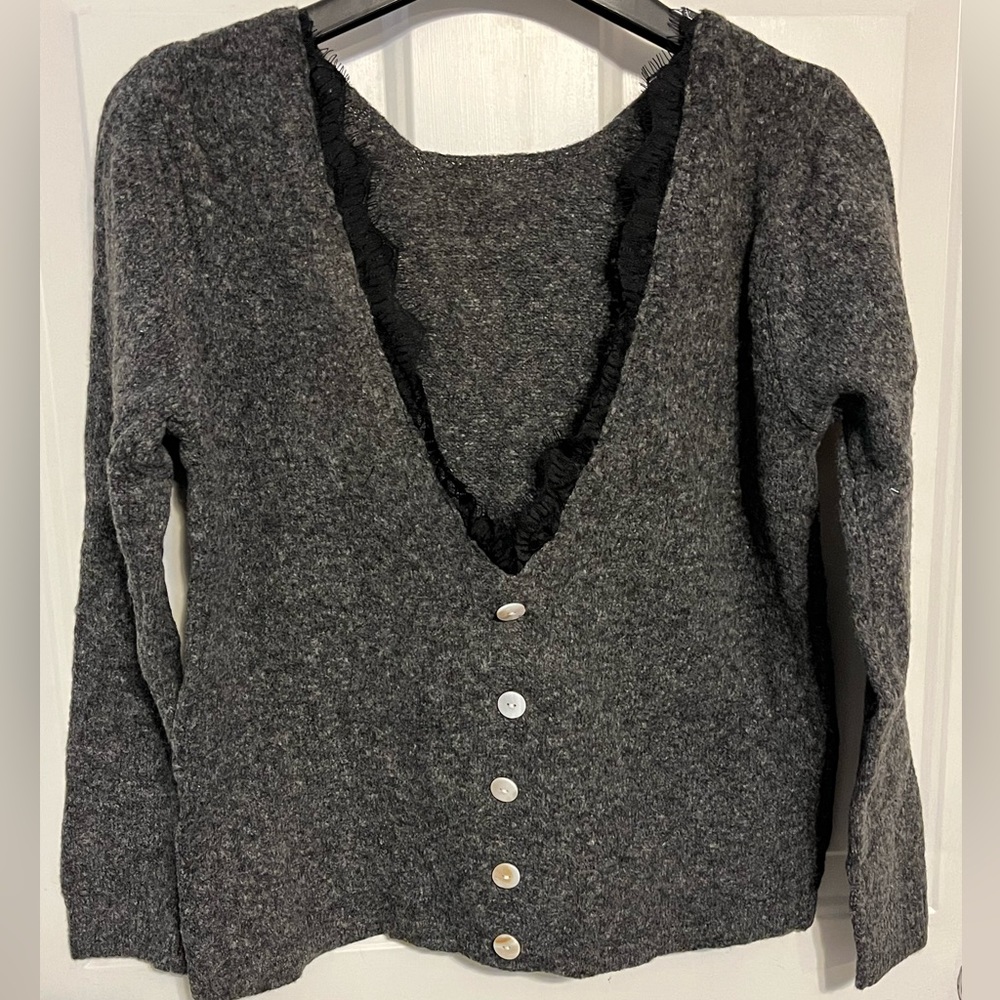 Pullover sweater M.   NWOT